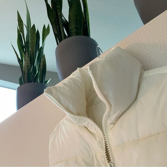 Ivory Boxy Puffer Vest, Medium, Polyester Fill, Zip Front, Drawstring, P… - Picture 7 of 11